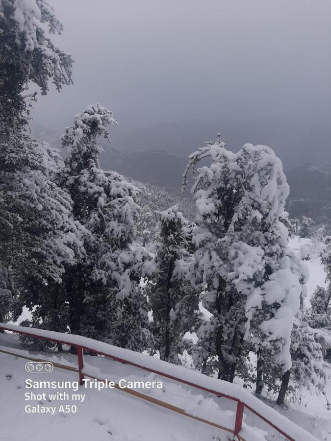 Dev Bhoomi Resort Kanatal Exterior foto